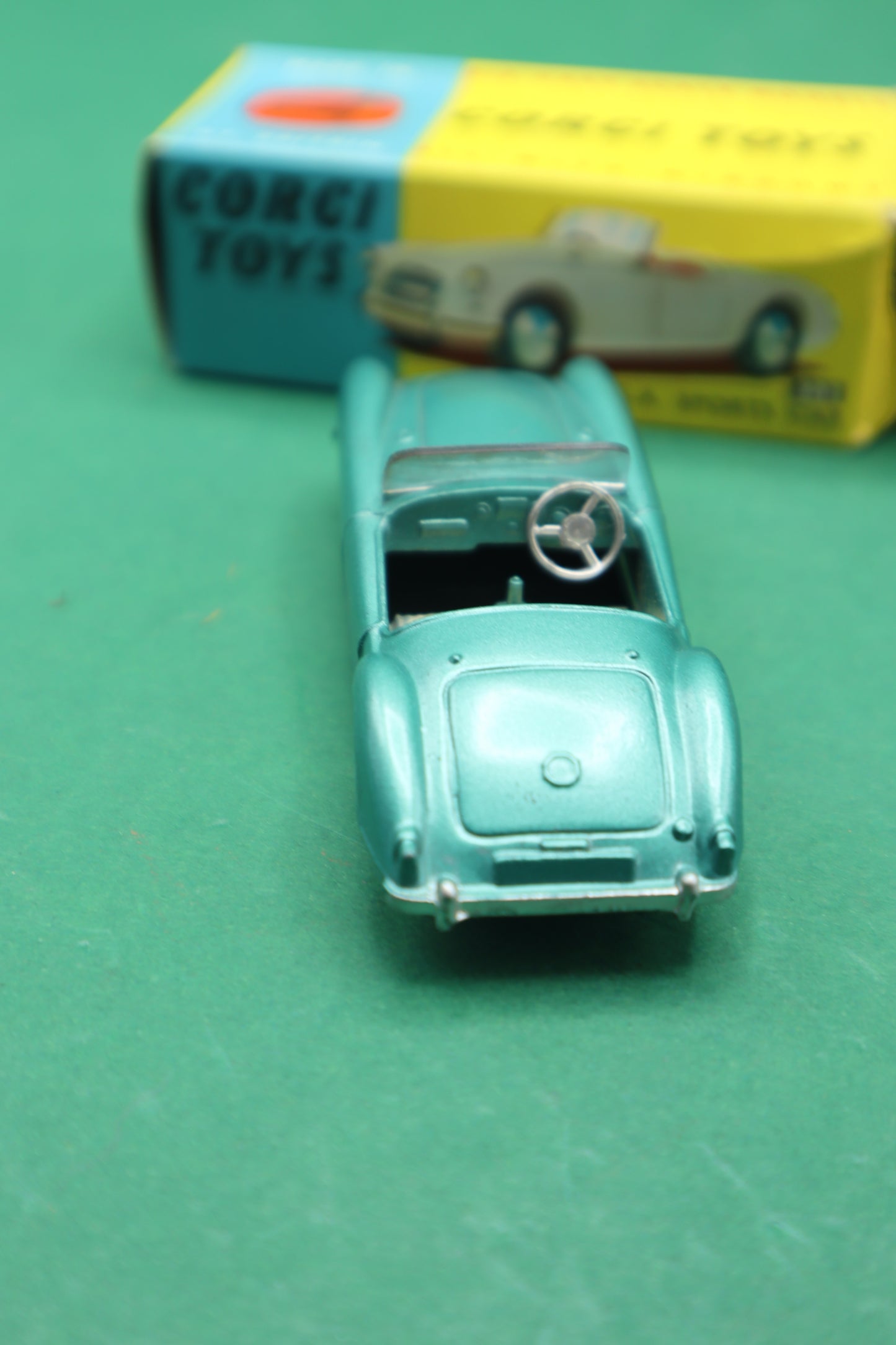 CORGI TOYS- 302- M.G.A SPORTS CAR - SCATOLA ORIGINALE Green 1/43