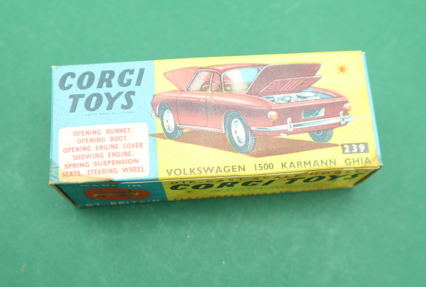 CORGI TOYS - 239-VOLKSWAGEN 1500 KHARMANN GHIA- CREMA- SCATOLA ORIGINALE 1/43