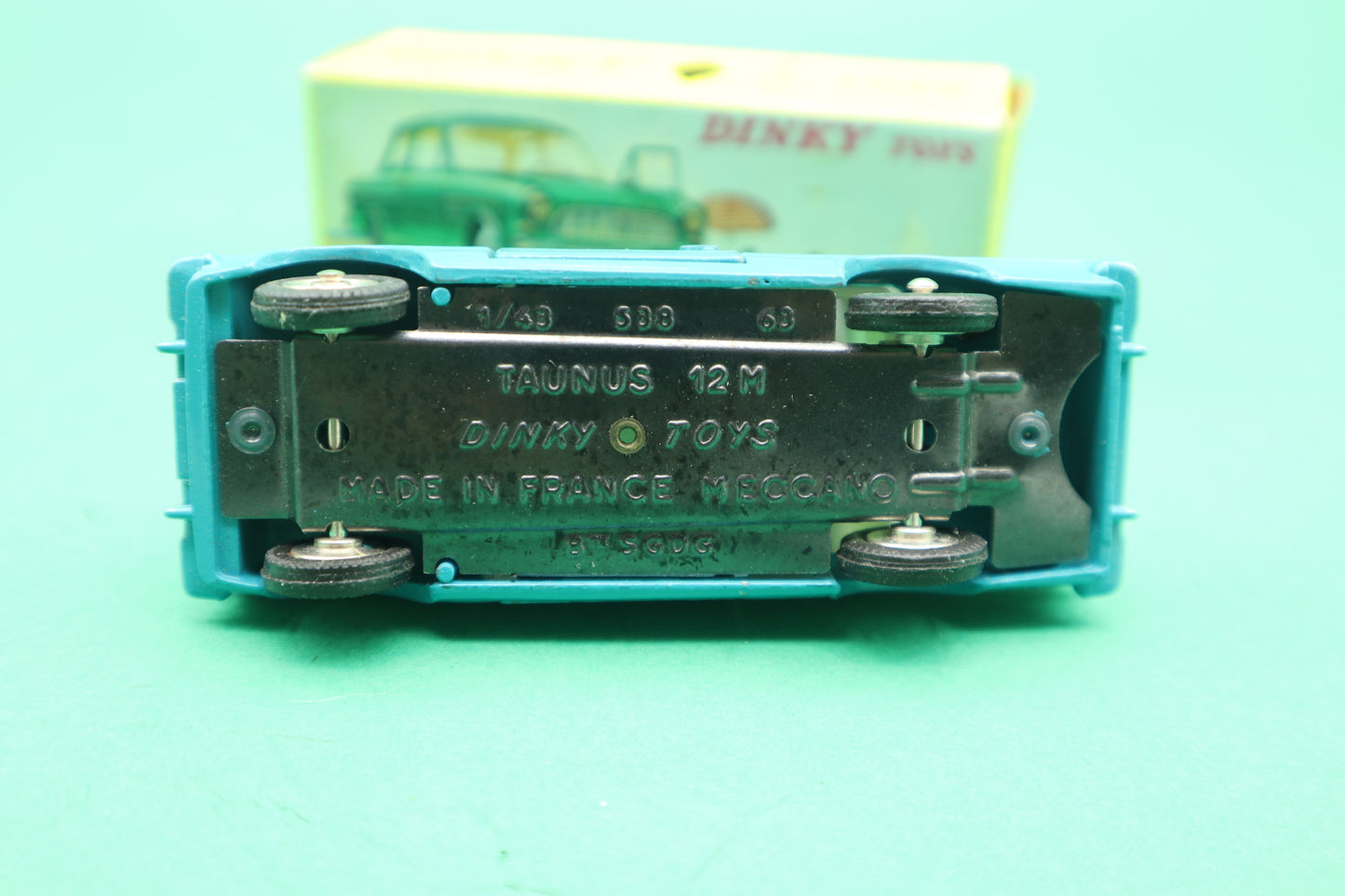 DINKY TOYS - 538 - FORD TAUNUS P6 12M - BLU CHIARO- SCATOLA ORIGINALE VERSIONE FRANCESE1/43