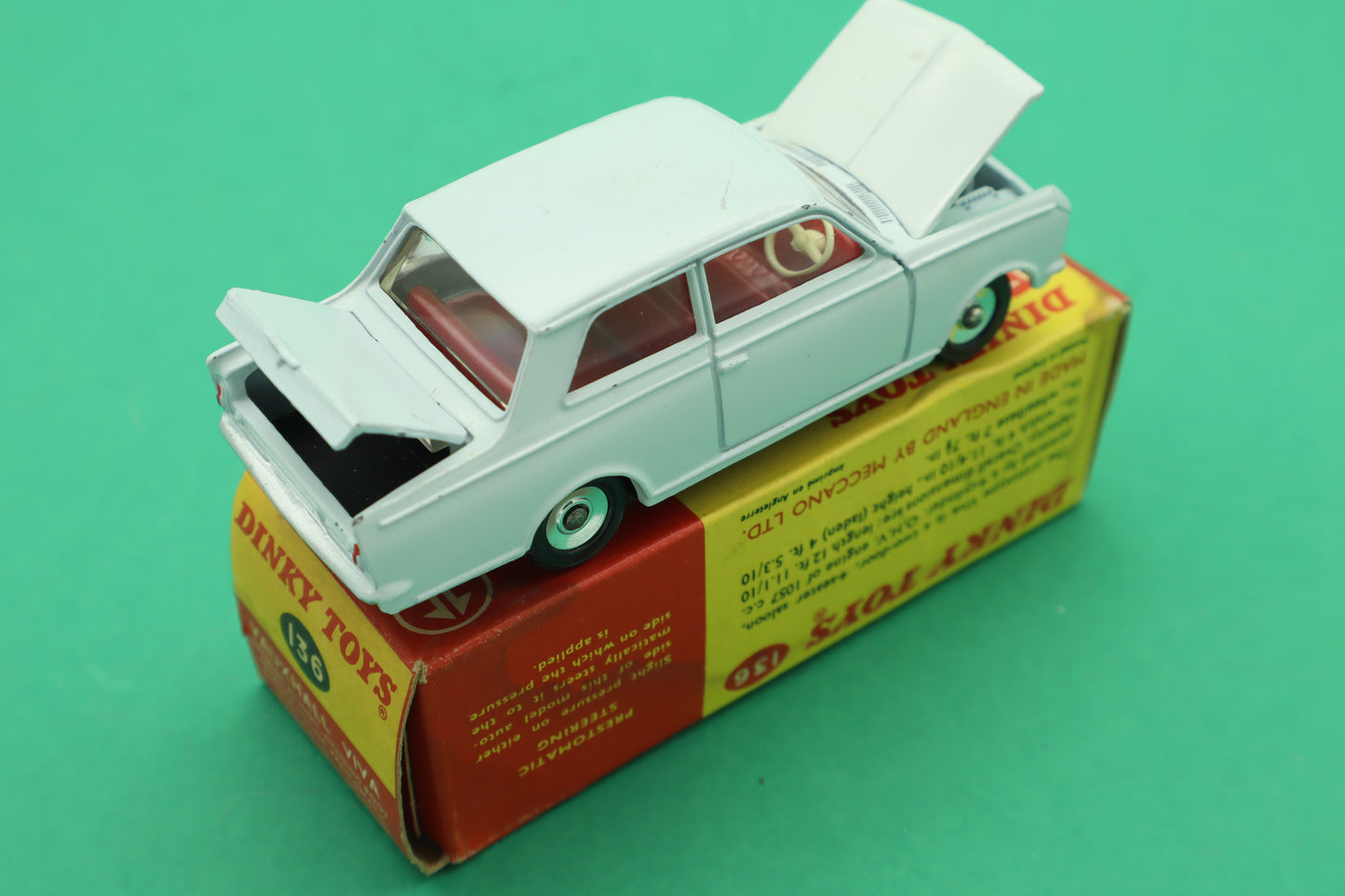 DINKY TOYS - 136- VAUXHALL VIVA -BIANCO - MECCANO ENGLAND - SCATOLA ORIGINALE 1/43