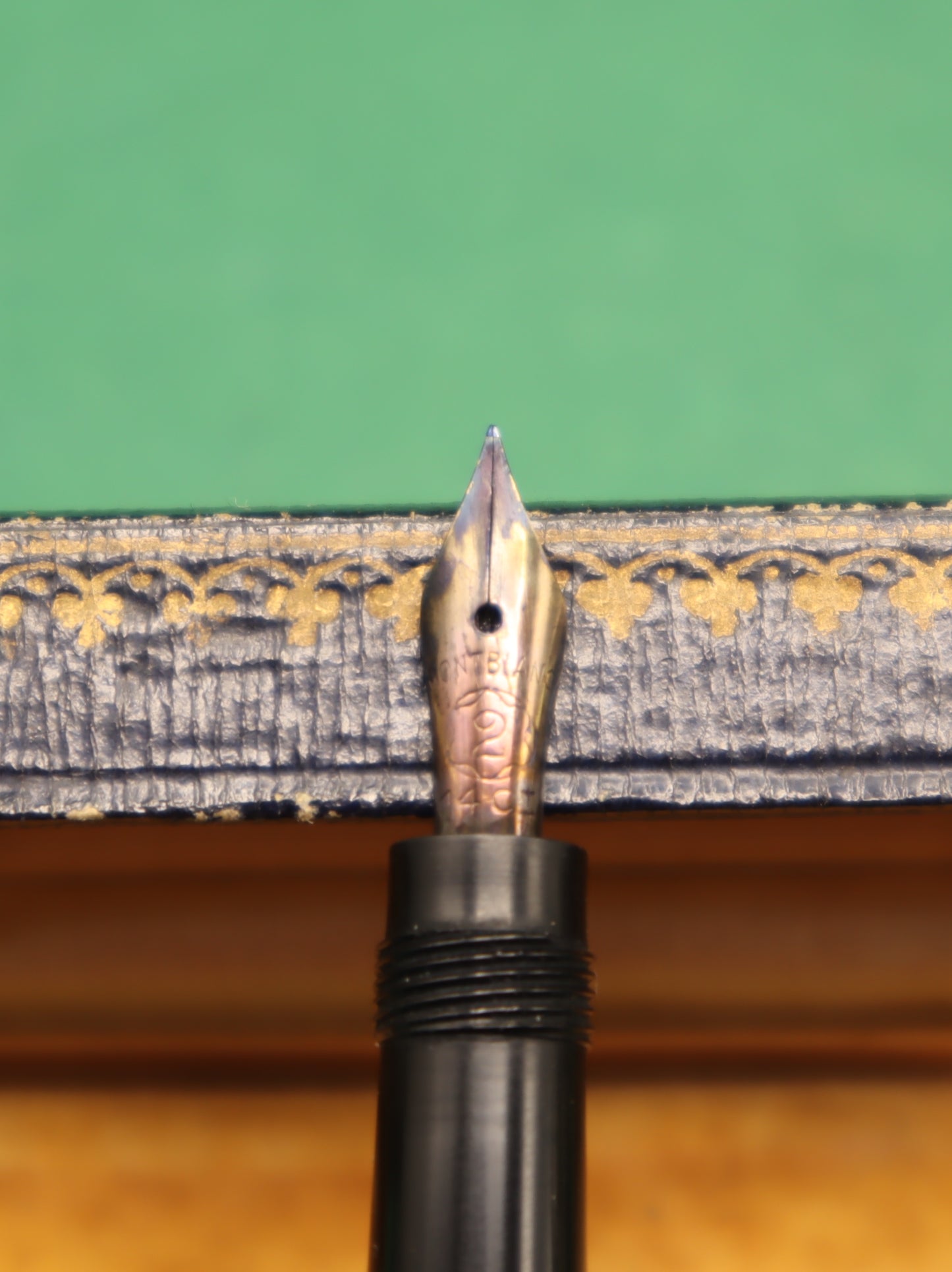 MONTBLANC 2 B Filler FOUNTAIN PEN NIB GOLD 14KT EF GRADE ORIGINAL BOX VINTAGE 1990’s