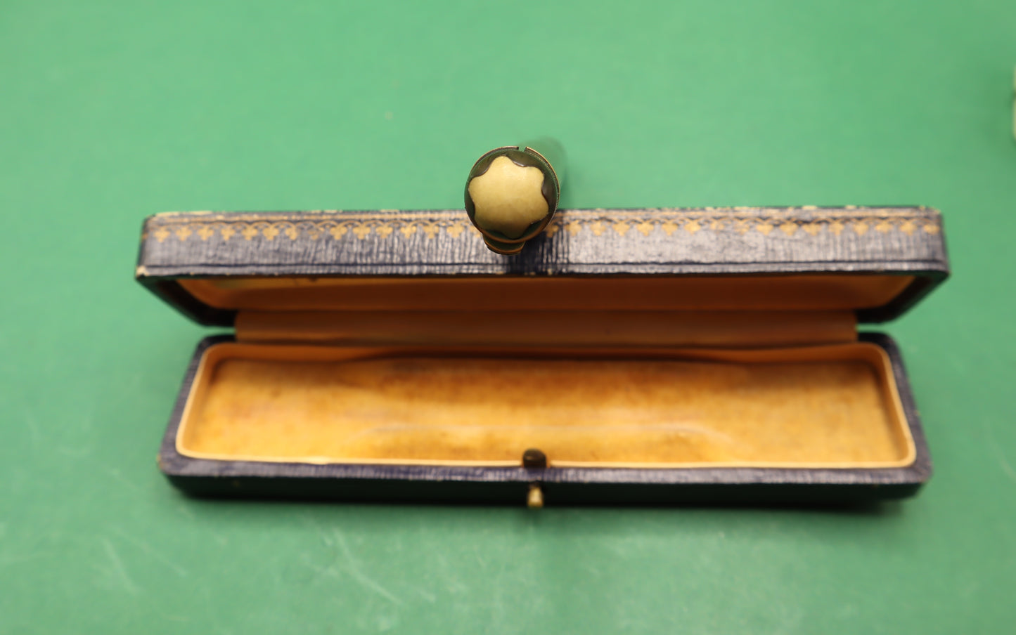 MONTBLANC 2 B Filler FOUNTAIN PEN NIB GOLD 14KT EF GRADE ORIGINAL BOX VINTAGE 1990’s