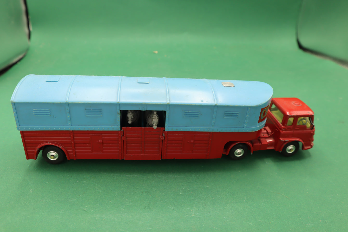 CORGI Major TOYS - Chipperfields Circus- Articulated Horse Box Four hourses -MECCANO ENGLAND. 1/43  Anni 60