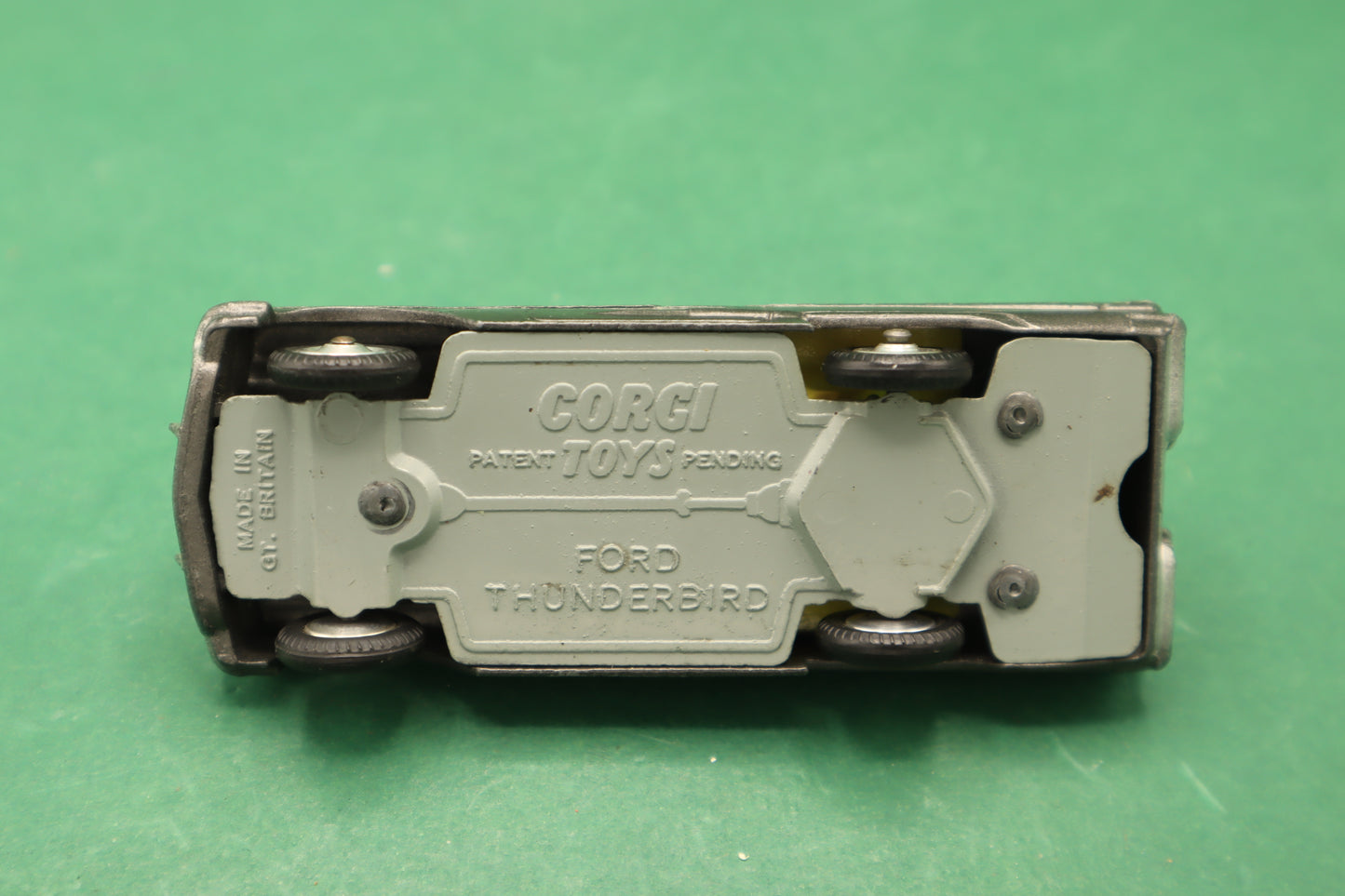 Vintage Corgi Toys 430 FORD THUNDERBIRD Rosso nero 1/43 Made in Great Britain