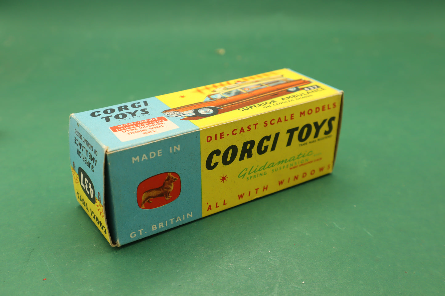 CORGI TOYS -Superior Ambulance on Cadillac Chassis N.437 MECCANO ENGLAND. 1/43 Anni 60