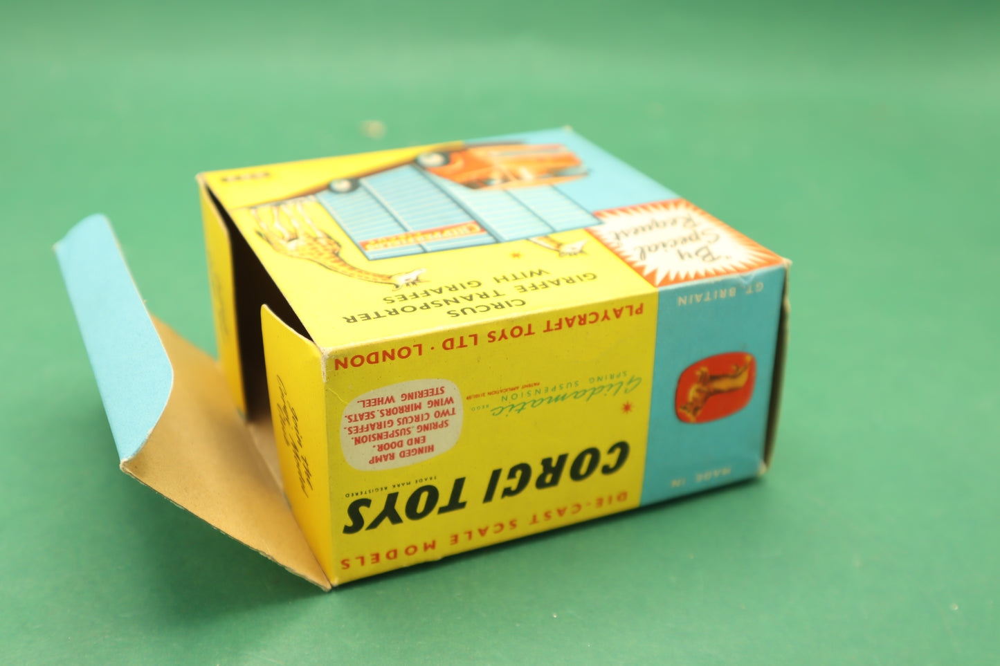 CORGI TOYS 503 - Chipperfields Circus Giraffe Transporter with Giraffes - Playcraft Ltd London