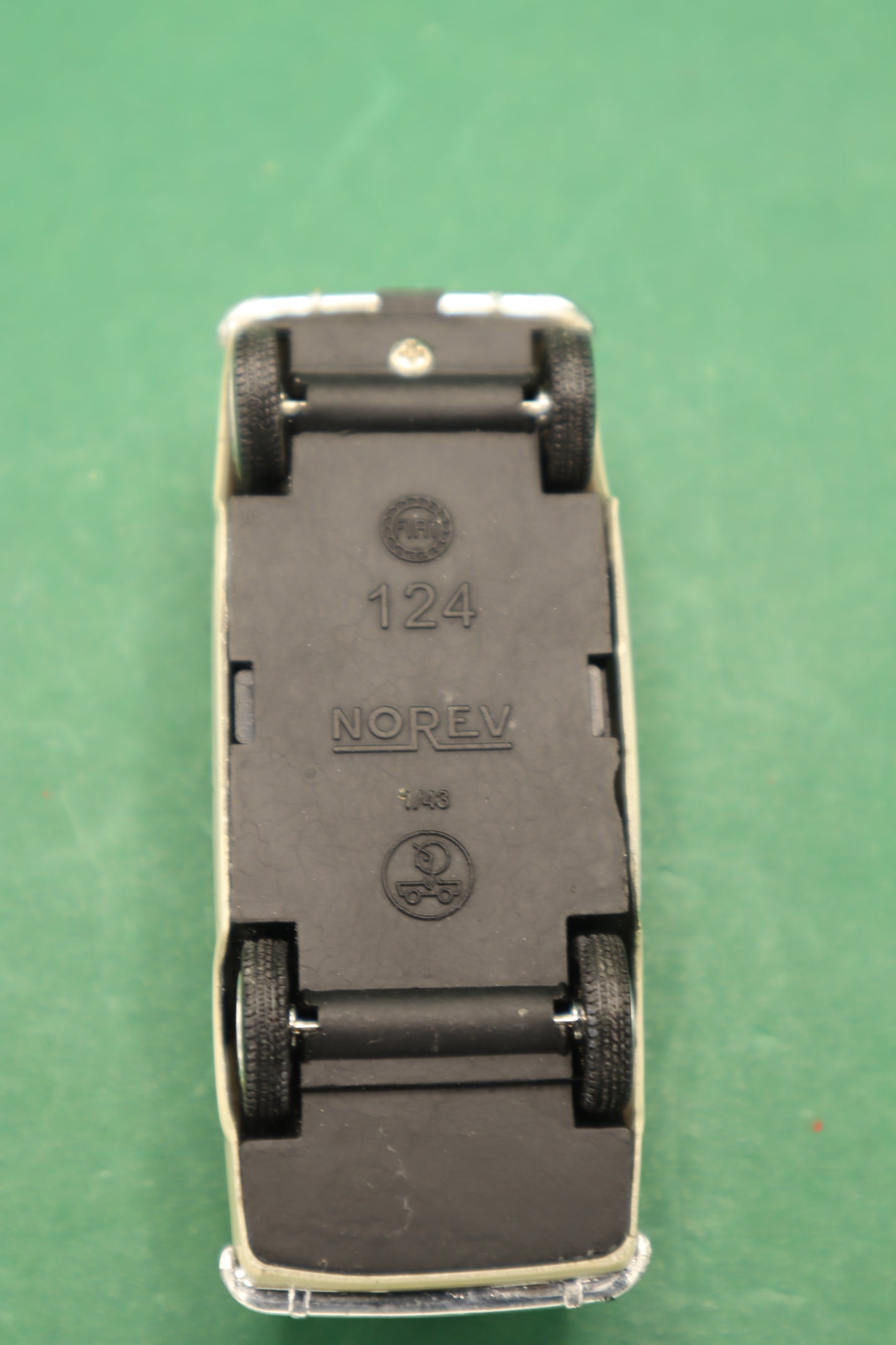 VINTAGE Fiat 124 Belina Norev Fatto in Italia. Scale - 1/43