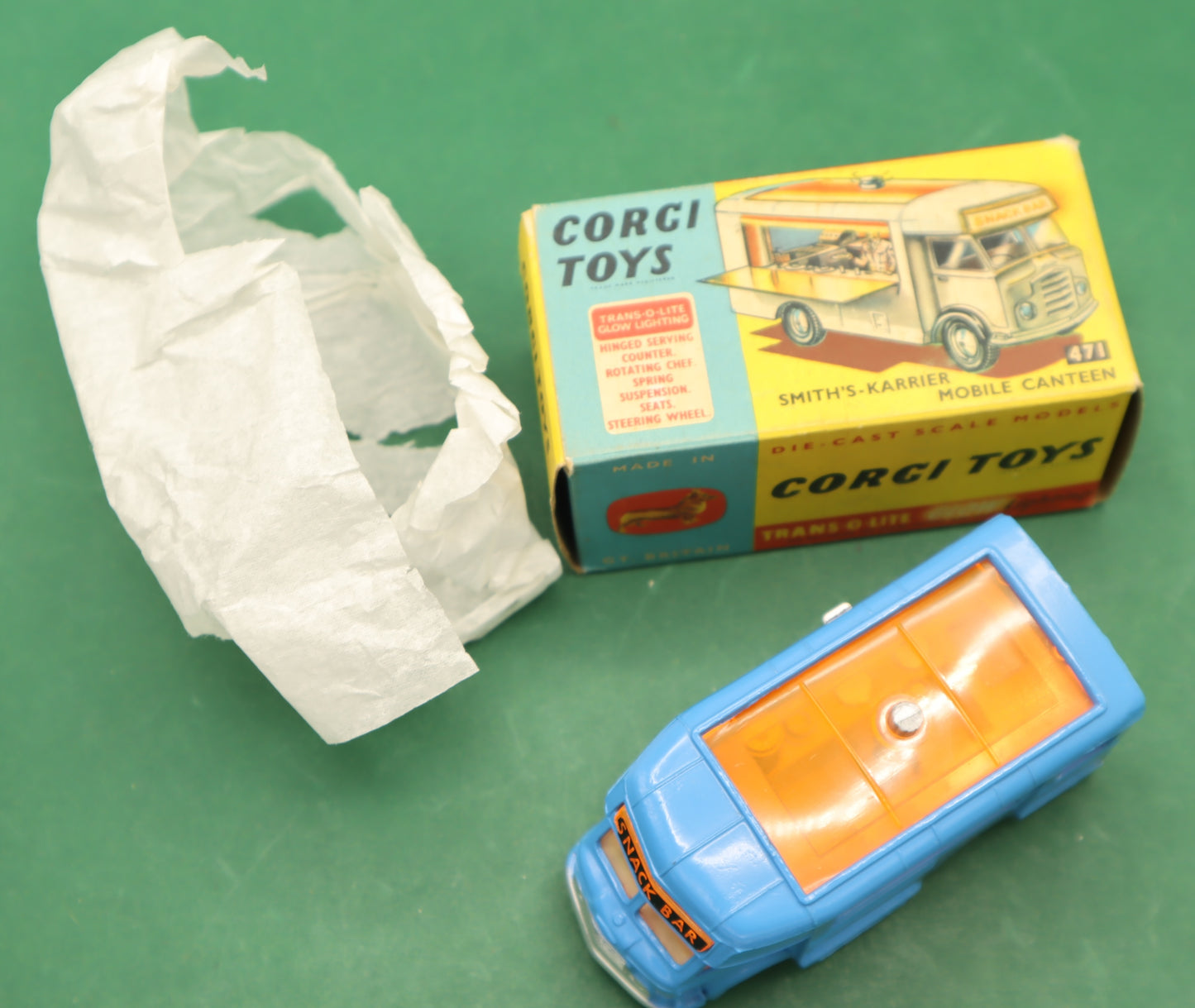CORGI TOYS - 471 - Smiths Karrier Mobile Canteen van -Made in ENGLAND-  1/43 Anni 60