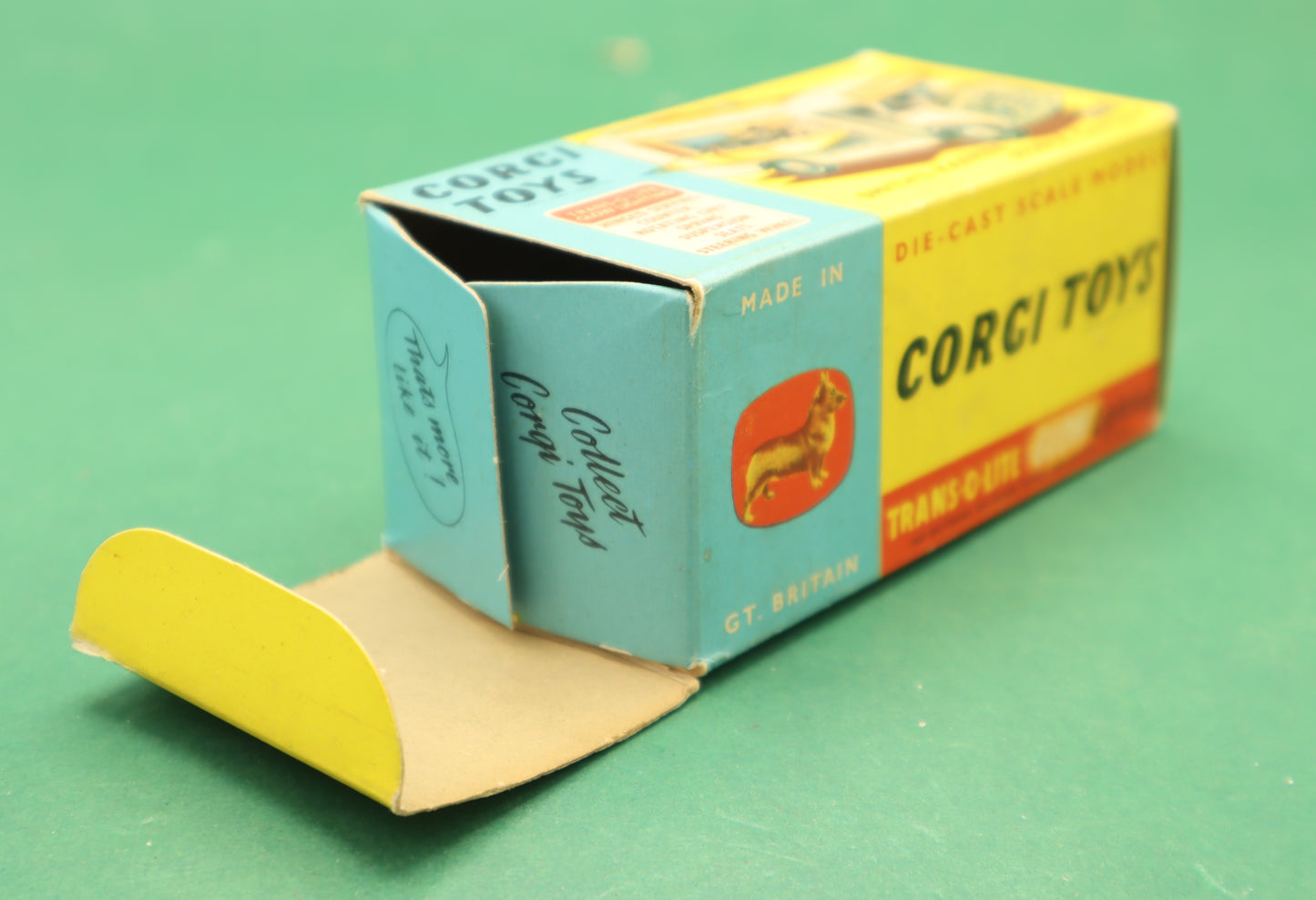 CORGI TOYS - 471 - Smiths Karrier Mobile Canteen van -Made in ENGLAND-  1/43 Anni 60