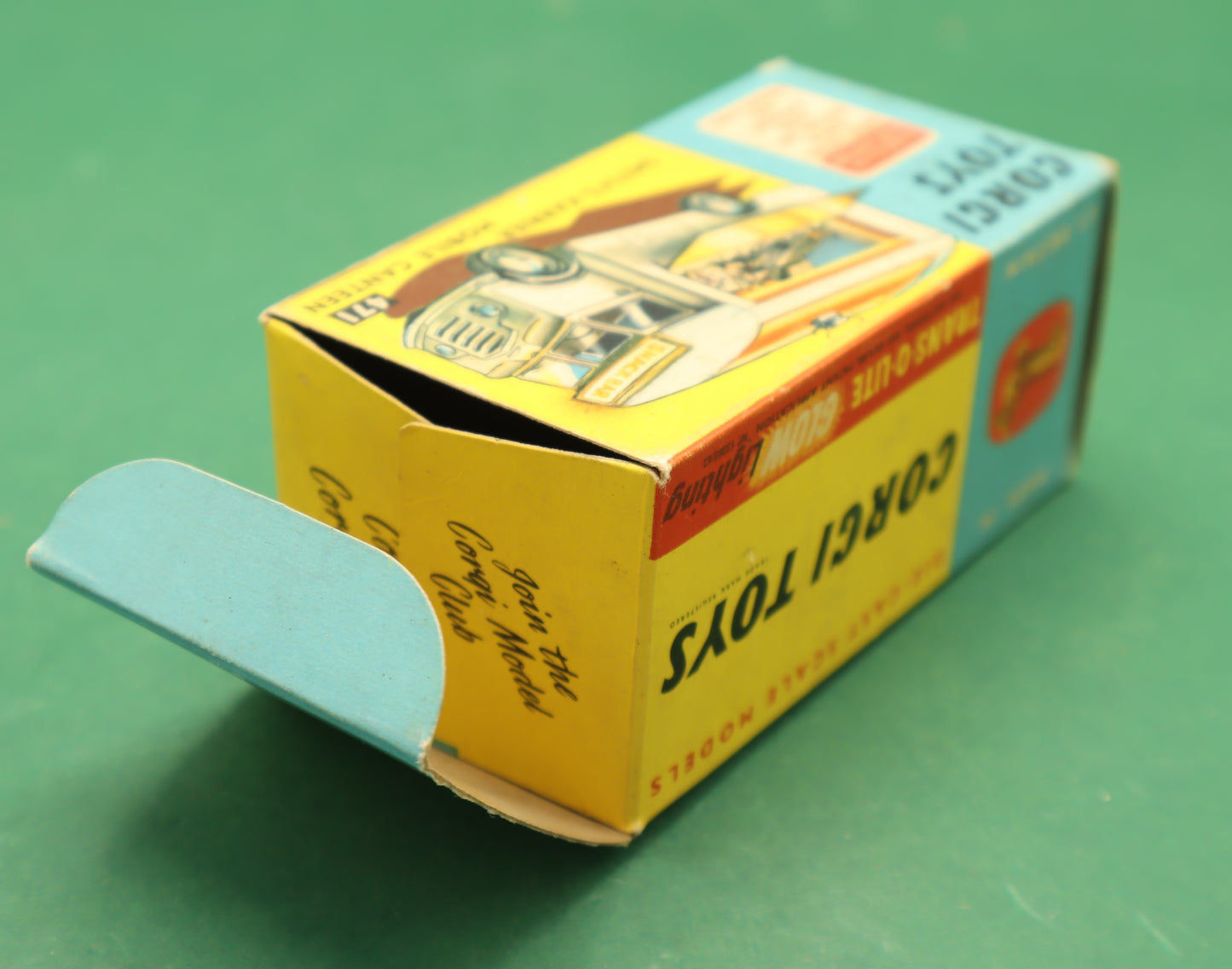 CORGI TOYS - 471 - Smiths Karrier Mobile Canteen van -Made in ENGLAND-  1/43 Anni 60