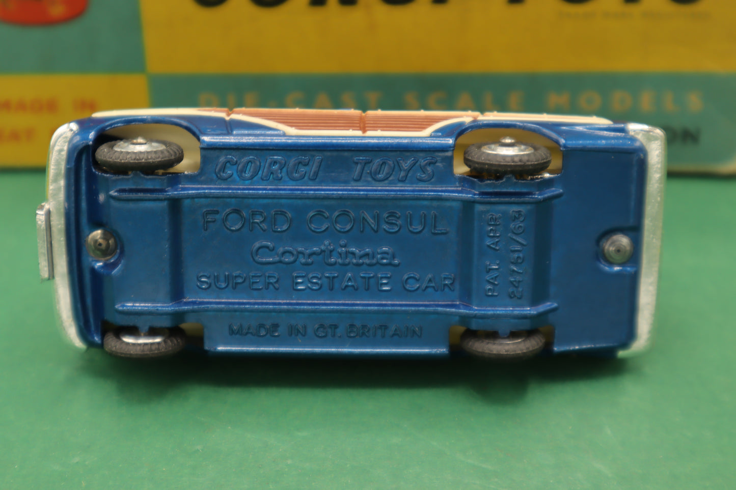 CORGI TOYS - 440 - FORD CONSUL CORTINA SUPER ESTATE CAR -PLAY CRAFT TOYS LTD LONDON- SCATOLA ORIGINALE 1/43