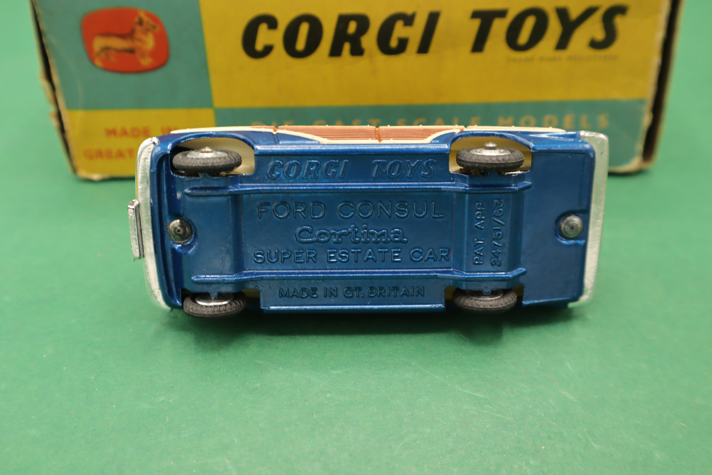 CORGI TOYS - 440 - FORD CONSUL CORTINA SUPER ESTATE CAR -PLAY CRAFT TOYS LTD LONDON- SCATOLA ORIGINALE 1/43