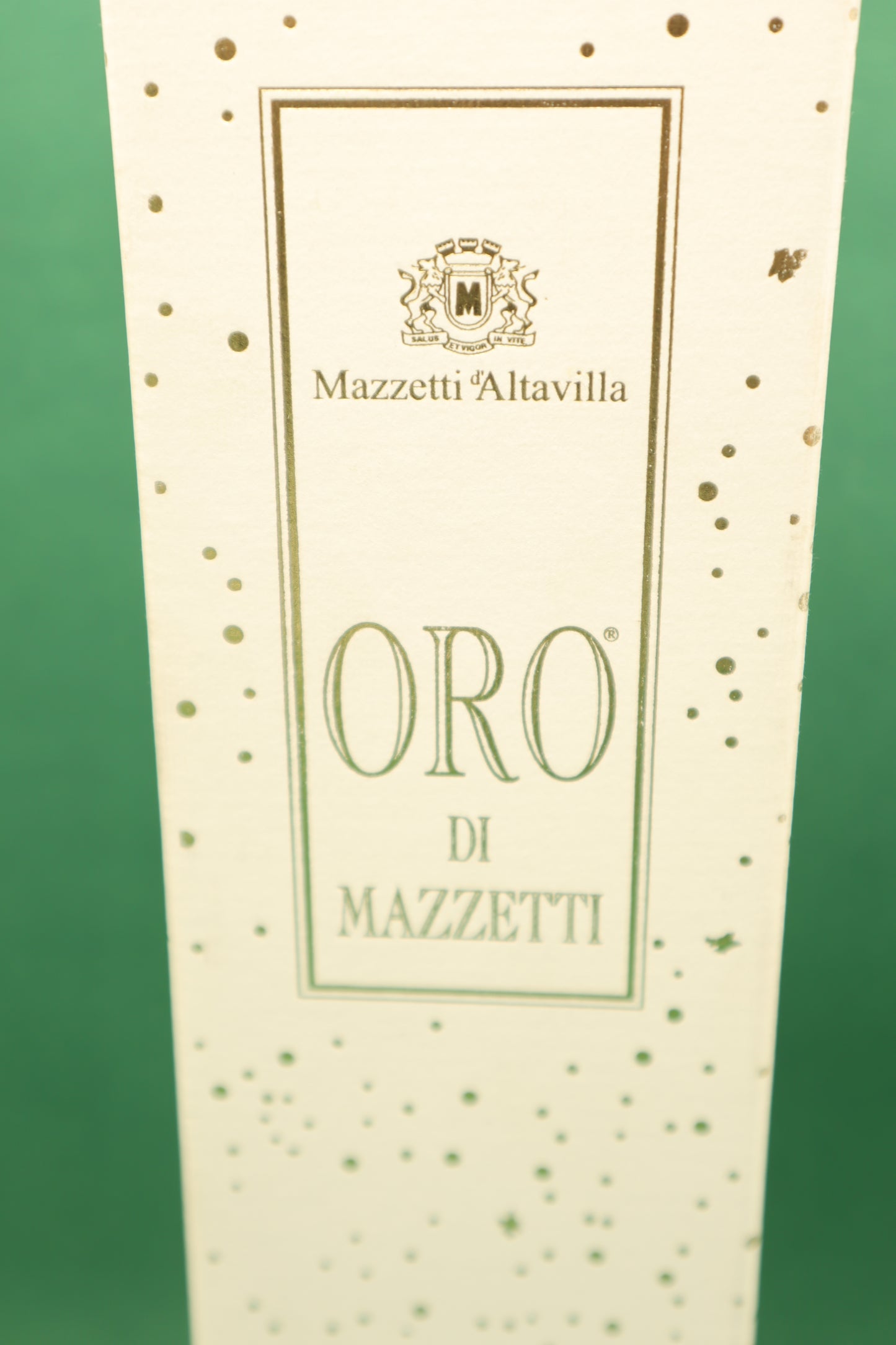 Grappa Oro di Mazzetti - Con Oro Alimentare 23 Carati - Grappa di Moscato
