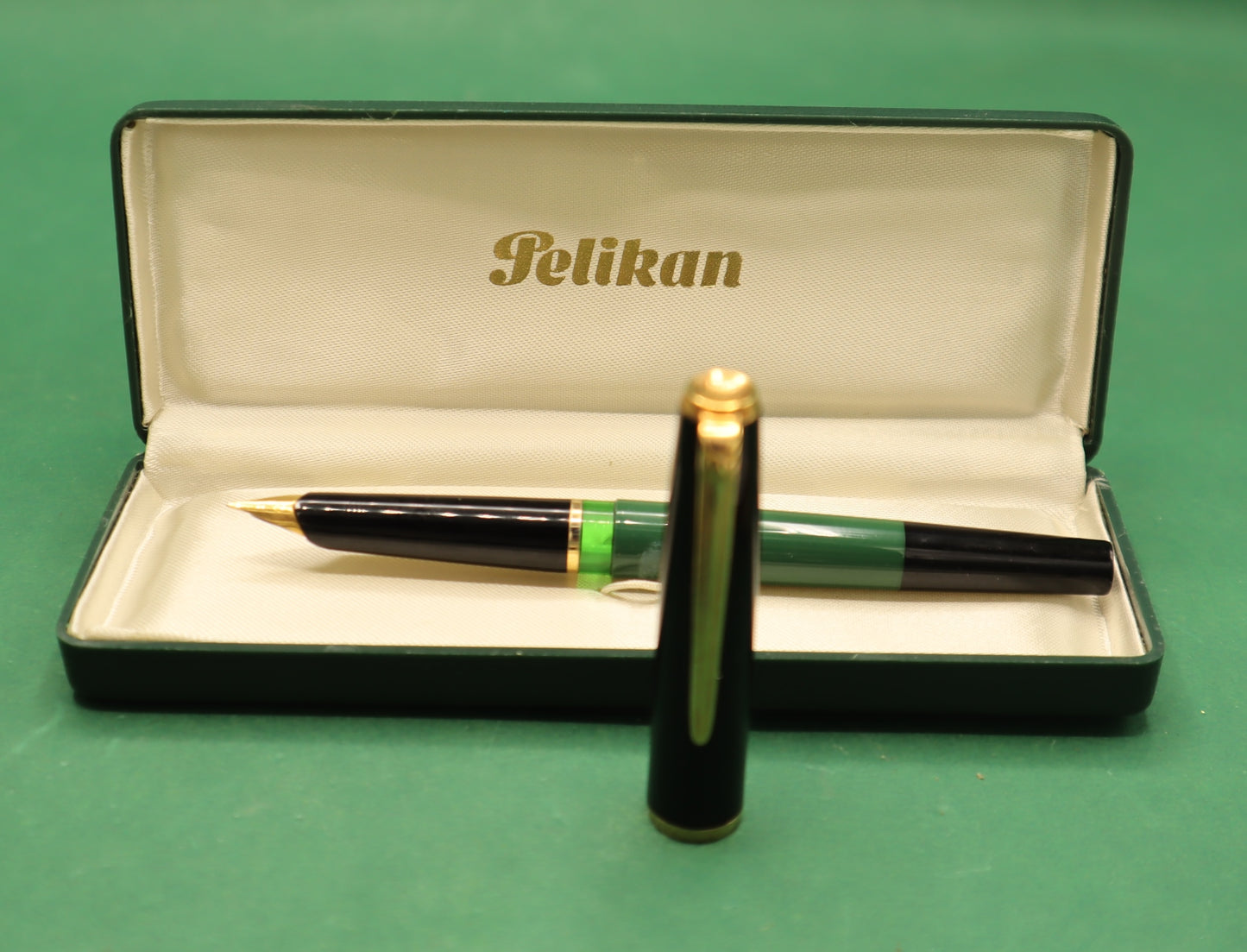 Vintage Pelikan MK10 Piston filler Penna Stilografica Verde Nero oro Scatola orginale Anni 70