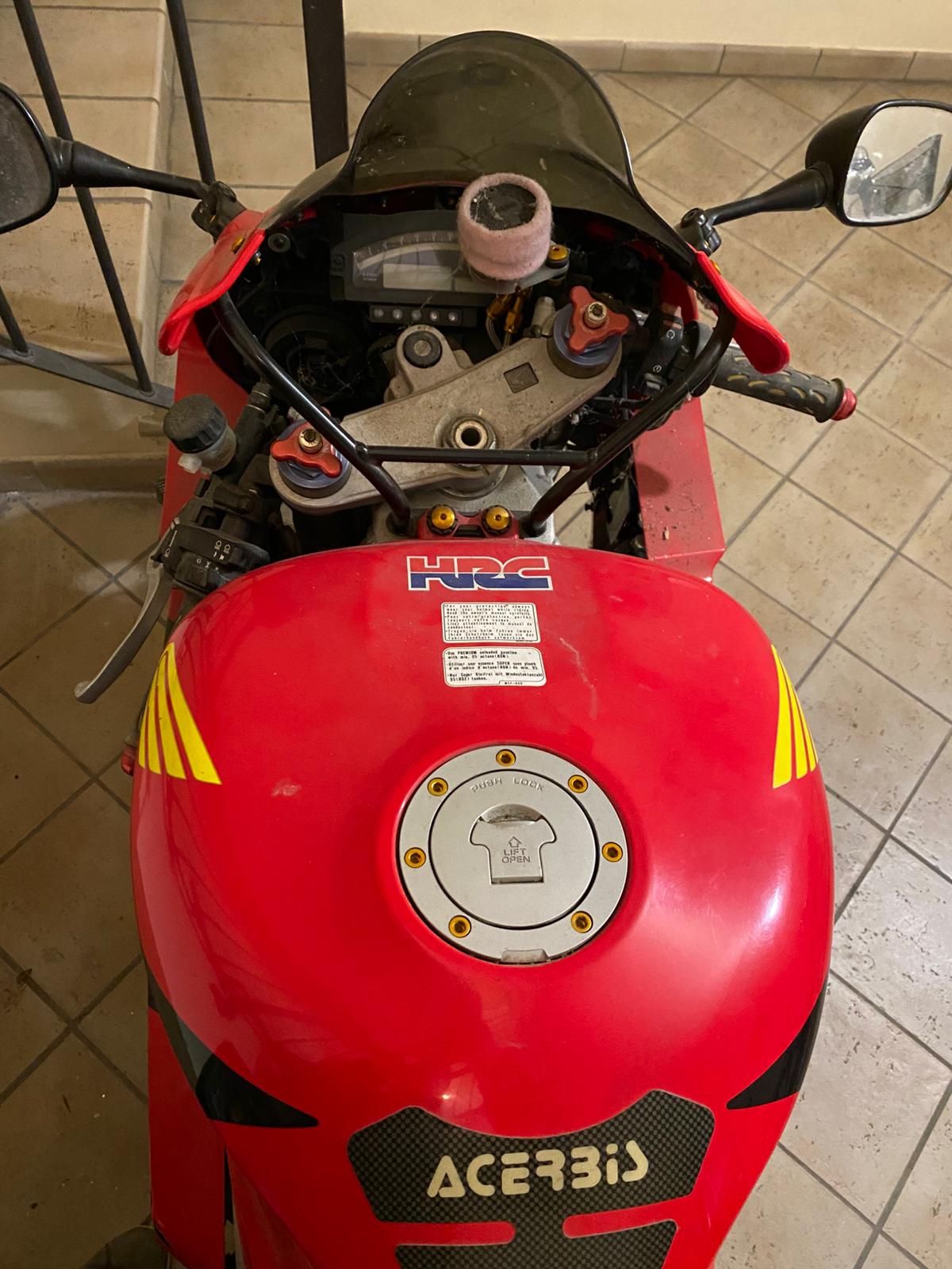 Honda VTR 1000 SP-1 – HRC – Scarichi LeoVince – Pronta pista o collezione