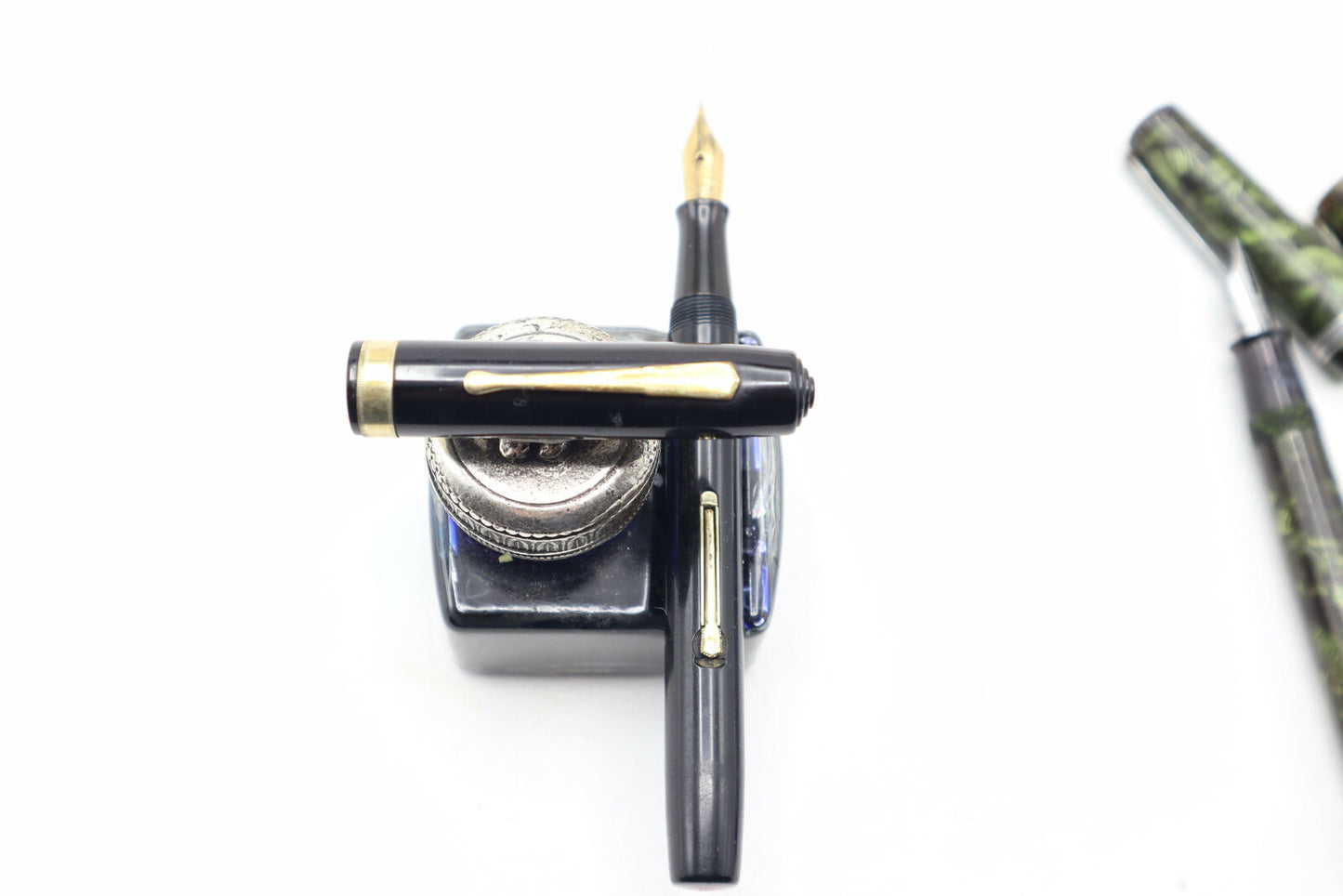 Vintage Waterman's Black celluloid Gold Lever fill Globus 585 nib Fountain Pen