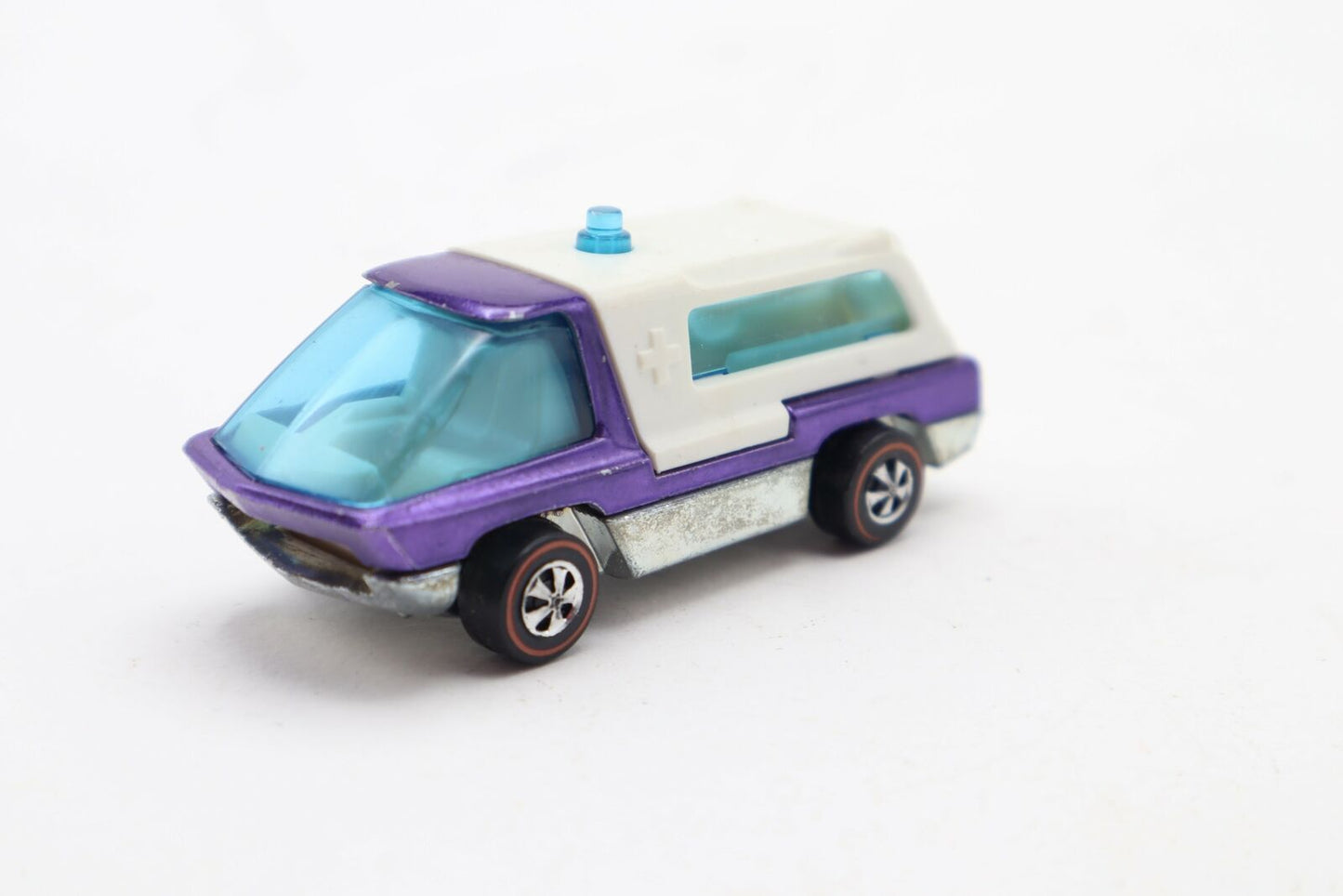 Hot Wheels Redline The Heavyweights Ambulance Purple Green