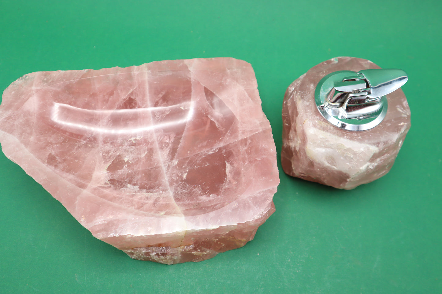 Accendino e posacenere al quarzo rosa Set