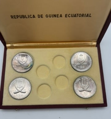 Guinea Equatoriale Monete Argento 1970 – Lotto di 4 Monete da 150 Pesetas in Argento 999,9‰ – Roma Capitale –   Cofanetto Originale