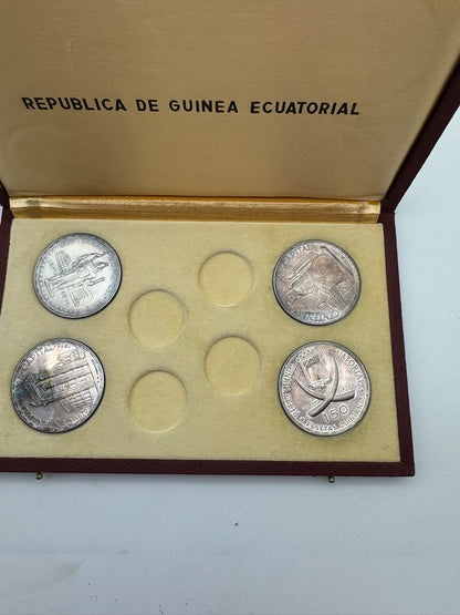 Guinea Equatoriale Monete Argento 1970 – Lotto di 4 Monete da 150 Pesetas in Argento 999,9‰ – Roma Capitale –   Cofanetto Originale