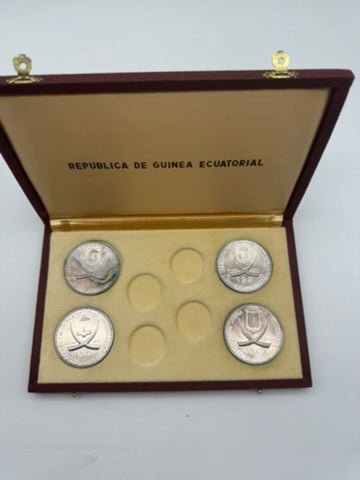 Guinea Equatoriale Monete Argento 1970 – Lotto di 4 Monete da 150 Pesetas in Argento 999,9‰ – Roma Capitale –   Cofanetto Originale