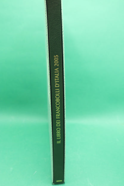 IL LIBRO DEI FRANCOBOLLI D'ITALIA 2005.  BUCA DELLE LETTERE.POSTE ITALIANE.