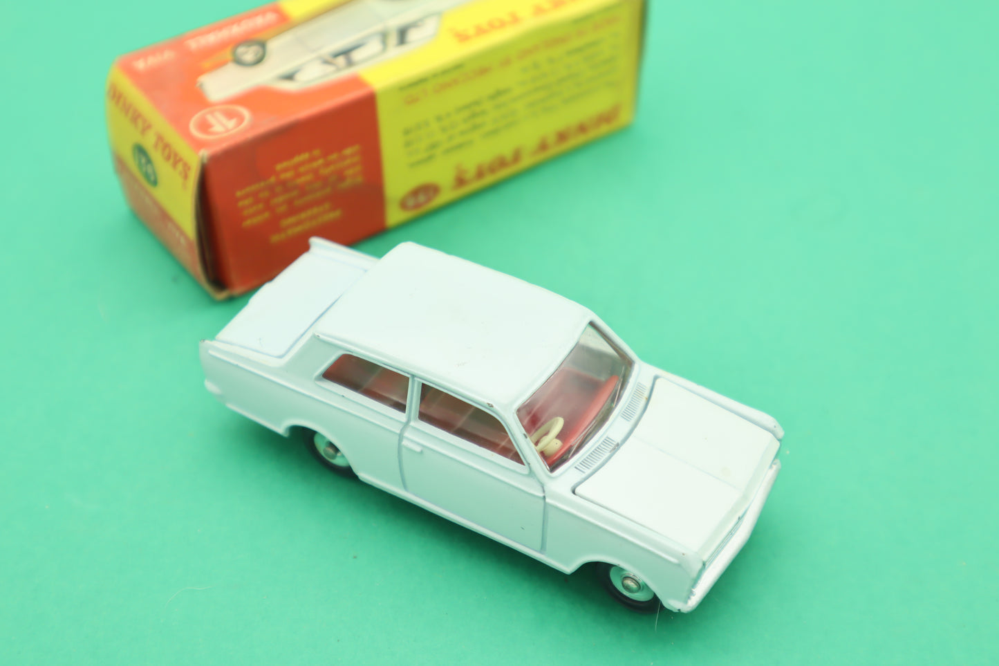 DINKY TOYS - 136- VAUXHALL VIVA -BIANCO - MECCANO ENGLAND - SCATOLA ORIGINALE 1/43