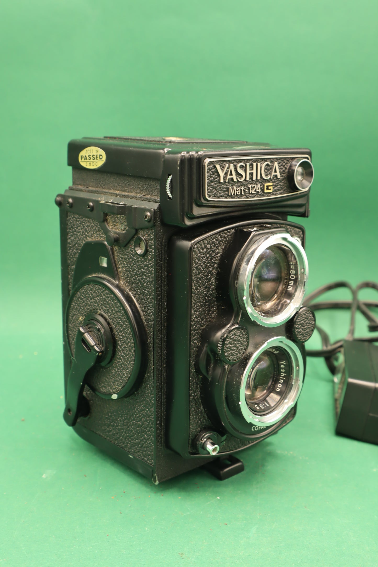 Yashica Mat-124G Medium Format TLR Film Camera 80mm f/3.5 JAPAN