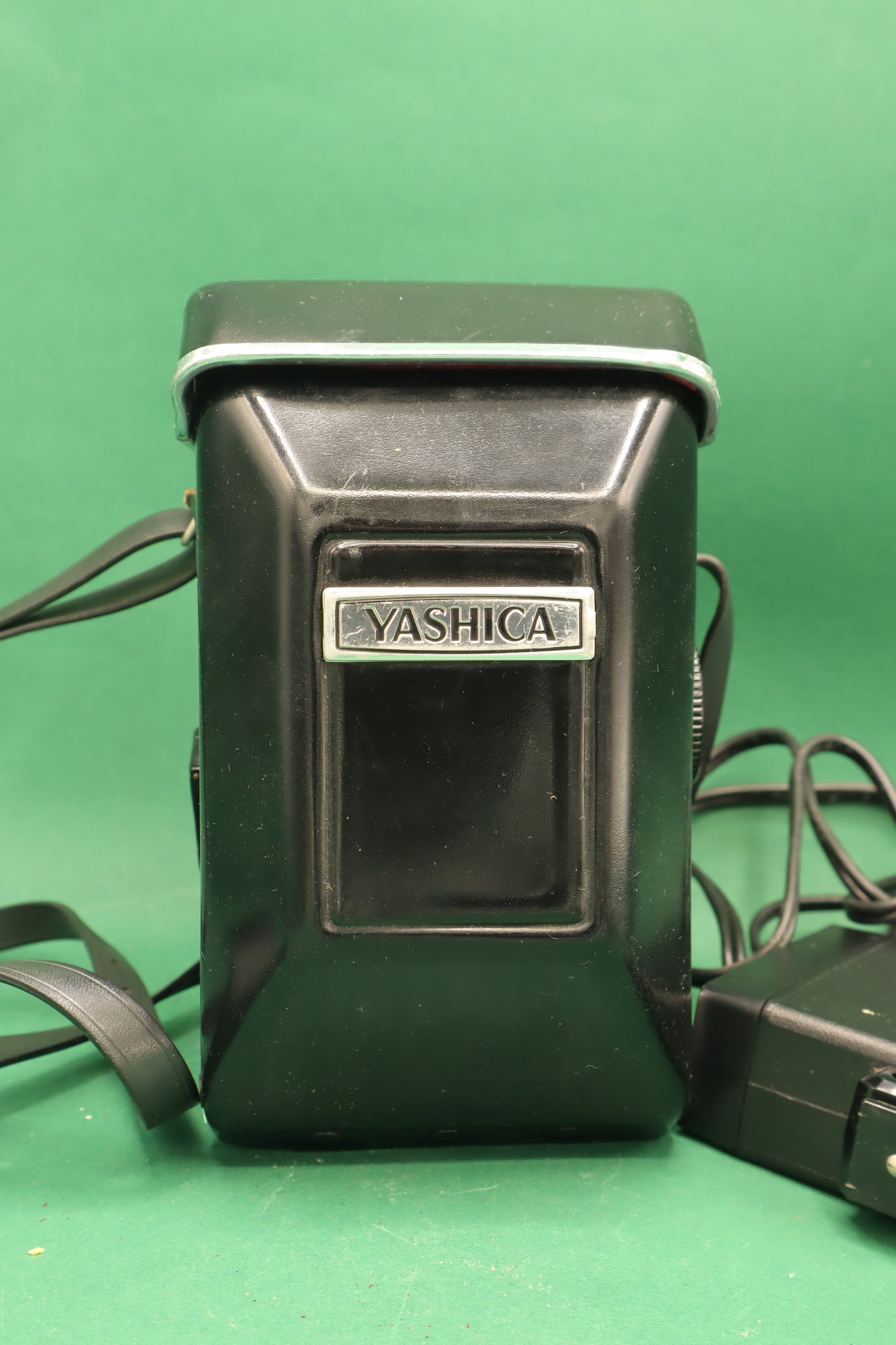 Yashica Mat-124G Medium Format TLR Film Camera 80mm f/3.5 JAPAN