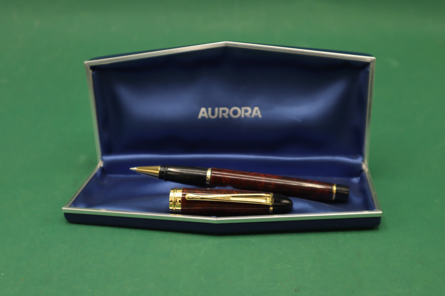Aurora Biro in stile legno con finiture in Oro Scatola originale