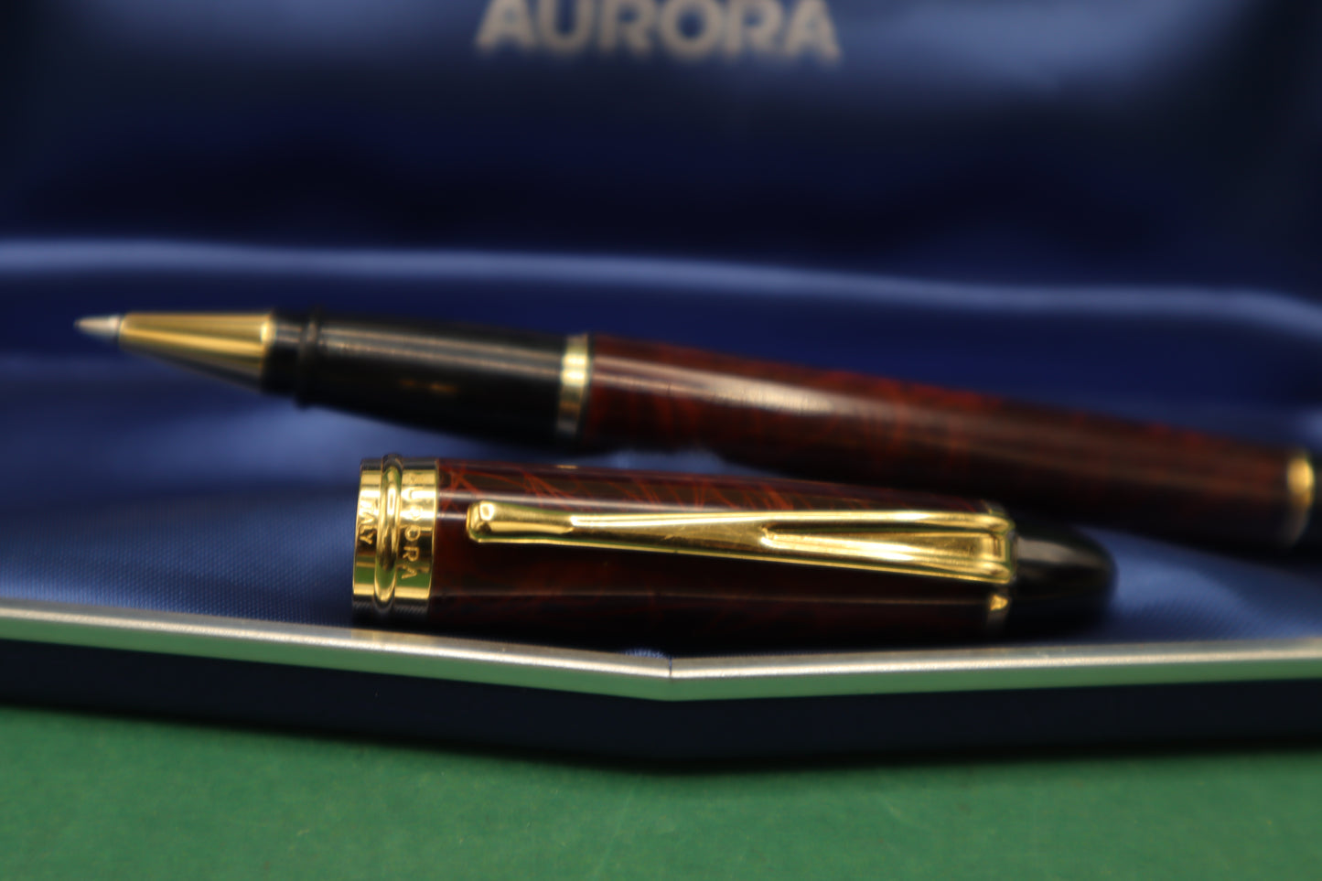 Aurora Biro in stile legno con finiture in Oro Scatola originale