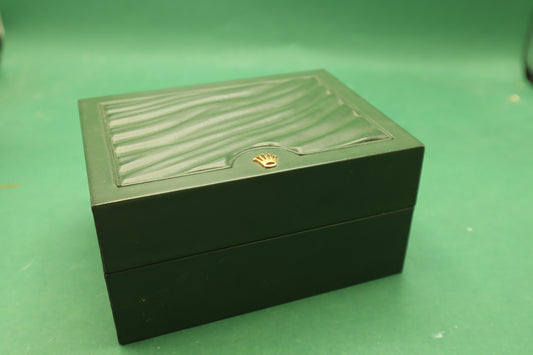 Original Rolex presentation box, reference 30.00.02, ideal to complete your vintage Oyster Perpetual, Datejust, or Air-King set.
