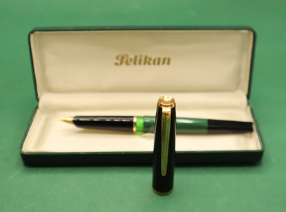Vintage Pelikan MK10 Piston filler Penna Stilografica Verde Nero oro  Scatola orginale Anni 70