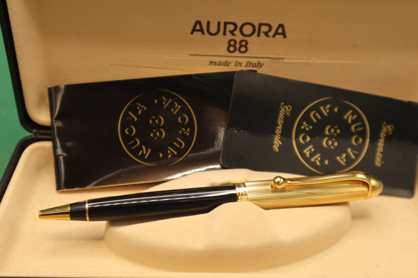 Vintage Aurora 88 Penna Stilografica Nero Oro Scatola documenti garanzia originali Anni 80/90