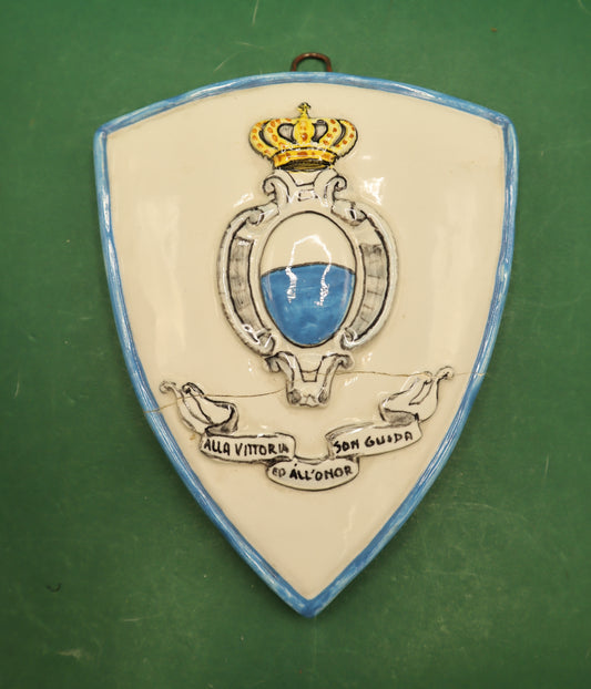 Vintage Crest Regimento Cavalleggeri di saluzzo ALLA VITTORIA SON GUIDA ED ALL'ONOR Prodotto Italiano originale