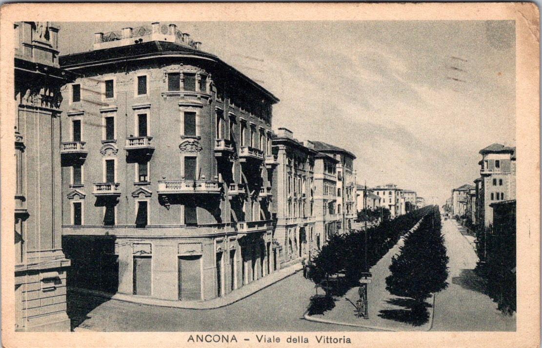Cartolina Ancona – Viale della Vittoria Vintage Postcard Italy