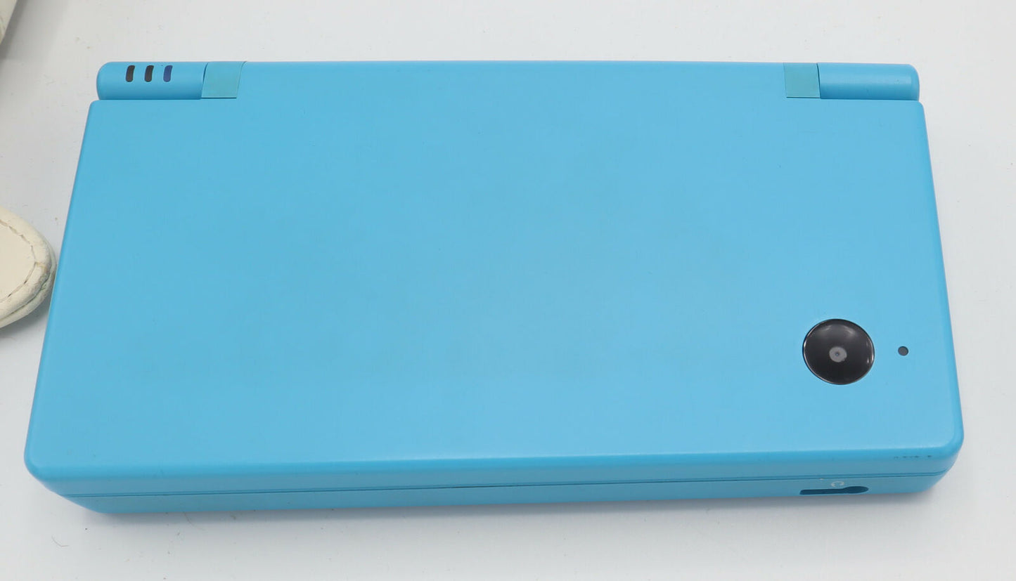 Nintendo DSI BLUE  con caricabatterie e custodia