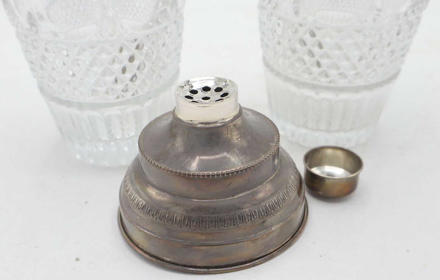 Vintage Two Cocktail shaker mixer  crystal and silver 800