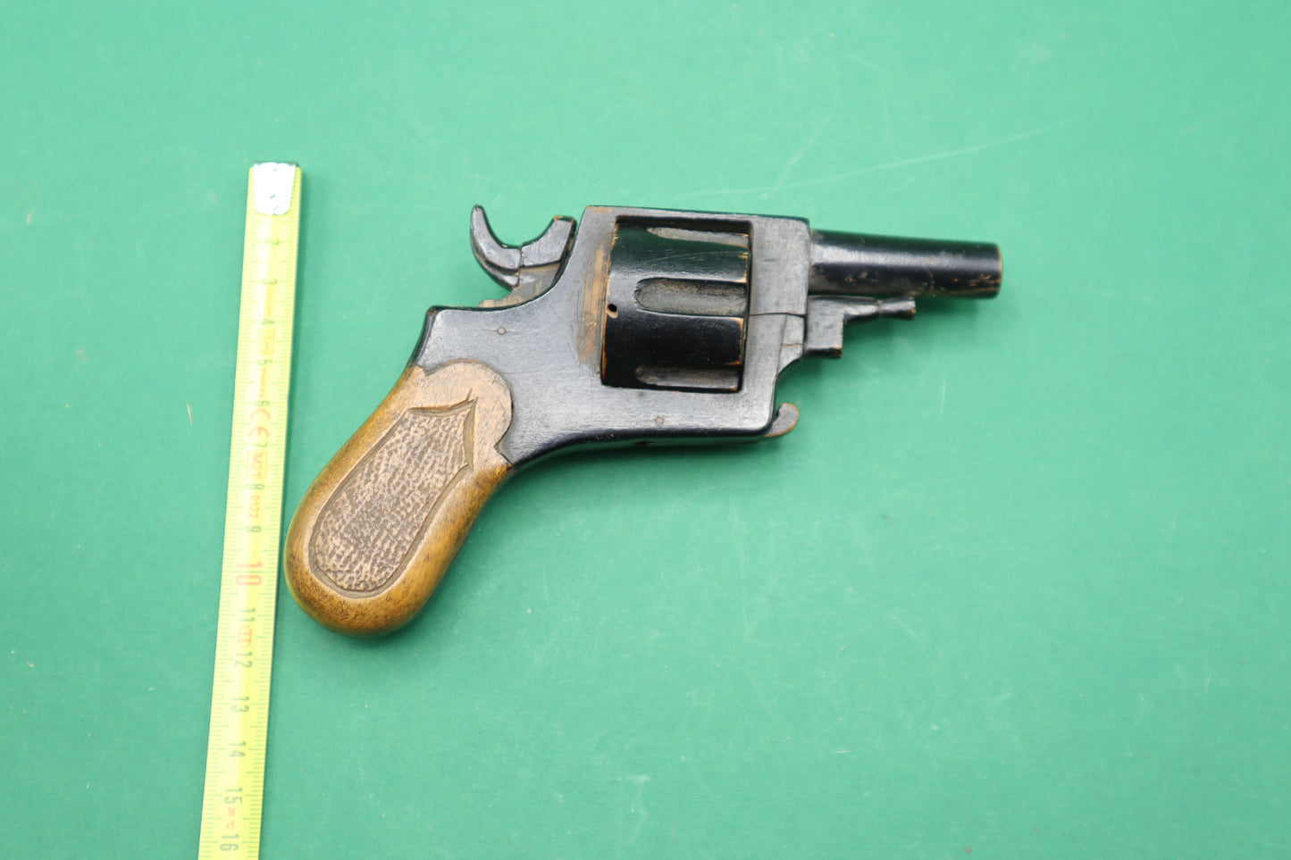 Rarissima pistola giocattolo western colt Edison vintage in legno da collezione