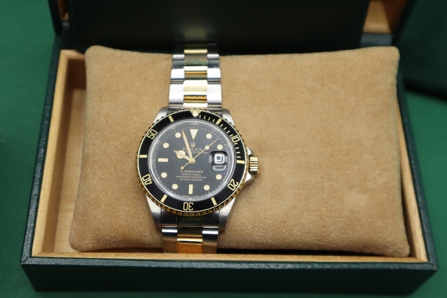 Rolex Submariner 16613 Oro e Acciao Quadrante Nero Corredo service fino al 2025