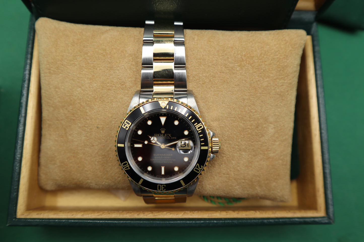 Rolex Submariner 16613 Oro e Acciao Quadrante Nero Corredo service fino al 2025